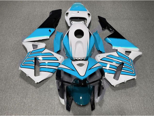 Ailes Bleu Clair & Blanches 2005-2006 Honda CBR600RR Carénage Moto Ailes Bleu Clair & Blanches 2005-2006 Honda CBR600RR Carénage Moto