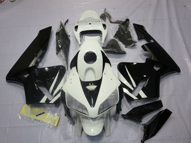 Noir & Blanc 2005-2006 Honda CBR600RR Carénage Moto Noir & Blanc 2005-2006 Honda CBR600RR Carénage Moto